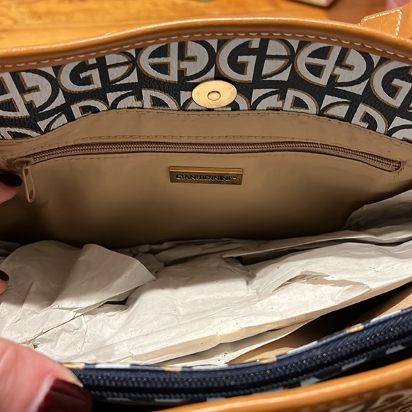 Giani Bernini Bag - Picture 6 of 7